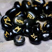 25 st snidade nordiska runstenar, asymmetriskt formade runtillbehörsset inklusive kvartsagatrunor, vintage trälåda, bordsduk, för spådom, dekoration, heminredning, jul, halloween, thanksgiving och andra högtidsgåvor - smyckestillverkning