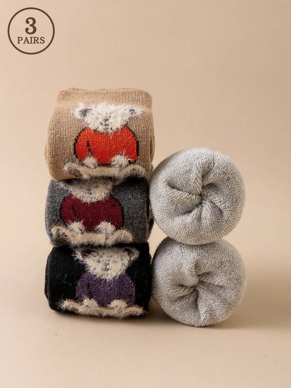 3 أزواج من الجوارب الصوفية السميكة الدافئة المبطنة للنساء ذات نمط الدب المطرز الجميل، بألوان متباينة للاستخدام اليومي في الكاحل الأوسط للخريف والشتاء