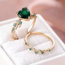 2pcs/Set Vintage Green Cubic Zirconia Heart Shaped Gold Plated Rings Set, Suitable For Valentine's Day, Parties And Daily Wear, Shiny And Durable Accessory