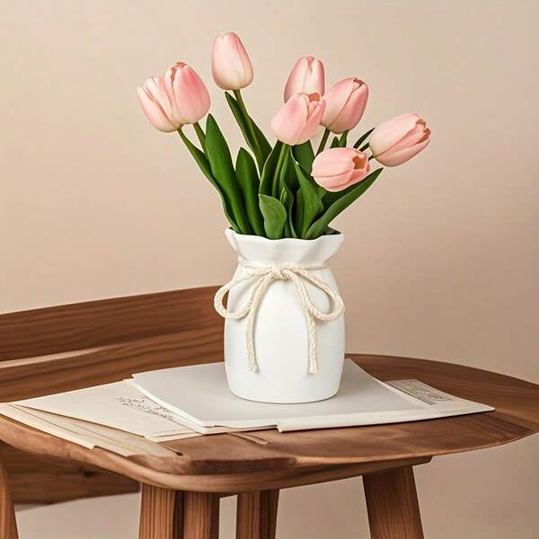 Bruchsichere Plastik Vase, nordischer Ins Stil Luxus Vase mit Seil & Schleifen Dekor, unzerbrechliche Vase für Heim Dekoration, Wohnzimmer, Esszimmertisch, Camping, Outdoor, minimalistisch milchweiße Vase geeignet für Tulpen & Sonnenblumen, leicht zu reinigen & wasserdicht, feierliche Heim Dekoration, Lebensästhetik, anti-rissige Vase, Blumenhalter für Haustiere, hochwertige Blumenarrangement Behälter, Monet Stil Ambiente