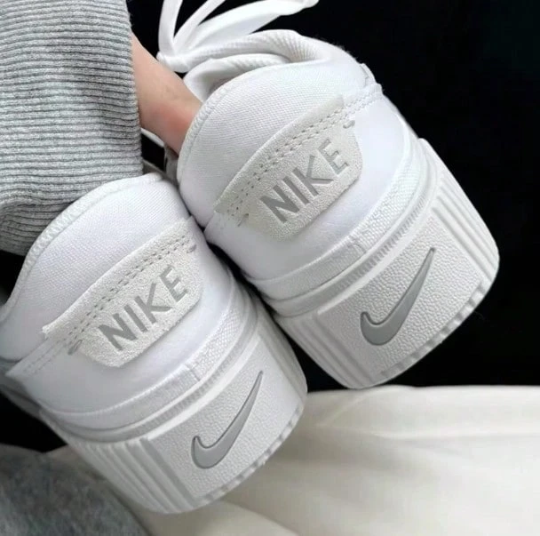 Nike 女鞋新款COURT LEGACY LIFT休閒鞋厚底板鞋 - 白色 - 查看 1