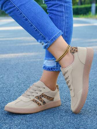 Contrast Color Preppy Casual Gym Sneakers For Women, Lace-Up Leopard Print Patchwork Brown Khaki Flat Retro Outdoor Sports Running Shoes, Run One Size Larger