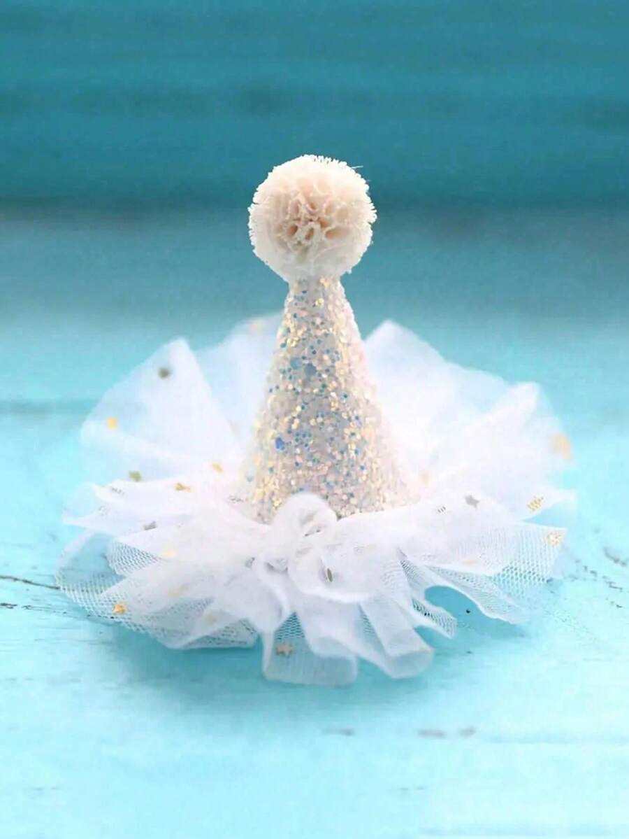 Mũ sinh nhật mini, mũ lưới hoạt hình dễ thương dùng để trang trí bánh, thích hợp cho sinh nhật, Giáng sinh, Ngày lễ tình nhân, trang trí năm mới, quà sinh nhật, quà Phục sinh, lễ kỷ niệm và họp mặt gia đình, cũng thích hợp cho cắm trại, tiệc sinh nhật, tiệc trà chiều, đám cưới, Ngày lễ tình nhân, tiệc tại nhà, v.v. Thời trang và đa năng, có thể kết hợp với Ngày Thánh Patrick, Lễ Phục sinh và Ngày lễ tình nhân.