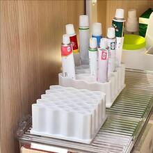 紧凑型多隔间药品收纳盒，采用旅行设计，可存放药膏、面霜、润唇膏和急救用品 - 彩色 - 查看 4