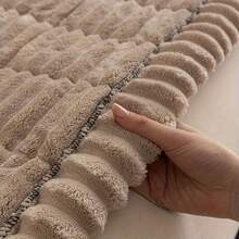 1pc Non-Slip Car Dog Mat, Heavy-Duty Pet Seat Cushion With Rear Extension Pad - Anti-Bite Wearing Floor Liner For SUVs, Sedans & Trucks (Small/Medium Large Breeds) Easy To Clean Durable Polyester Travel Protector, Seat Protector For Dogs, Dog Car Seat Cover Extender, Pet Car Mat,