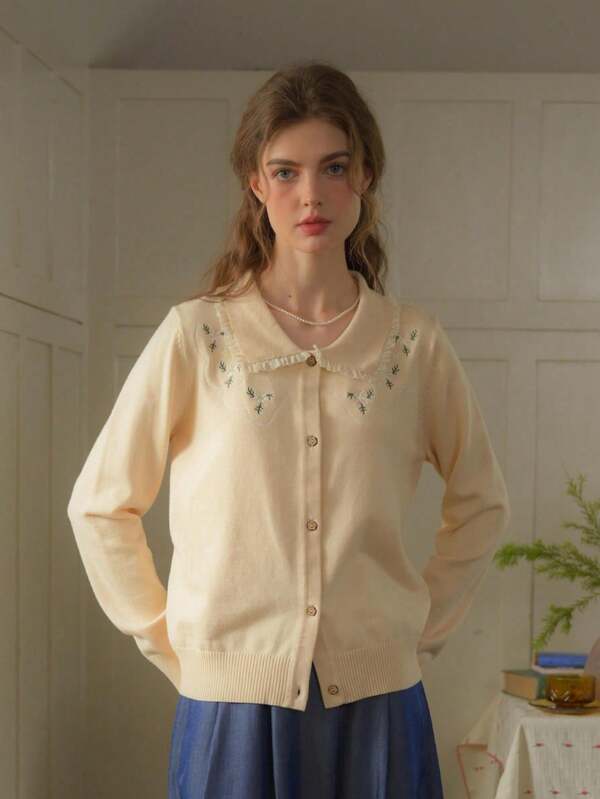 Simple Retro Women's Spring Peter Pan Collar Colorblocked Embroidered Lace Panel Apricot Elegant Retro Style Fitted Long Sleeve Cardigan