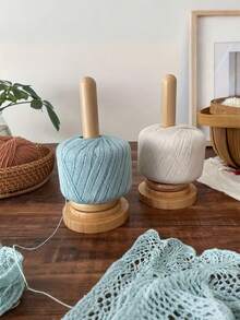 2pcs Wooden Yarn Holder, Desktop Yarn Spool Rack, Minimalist Style Thread Spool Storage Rack, Rotating Wooden Winding Reel, Complete Knitting Accessories, Classic Wooden Yarn Holder With Rotating Mechanism, Embroidery & Sewing Craft Supplies