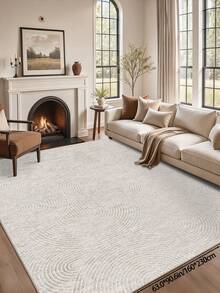 1块白色半圆形图案装饰地毯，绒面材质，厚度10毫米，触感柔软舒适，易于保养，防水，防滑底背，适用于大堂、卧室、客厅、浴室、厨房、餐厅等场所。