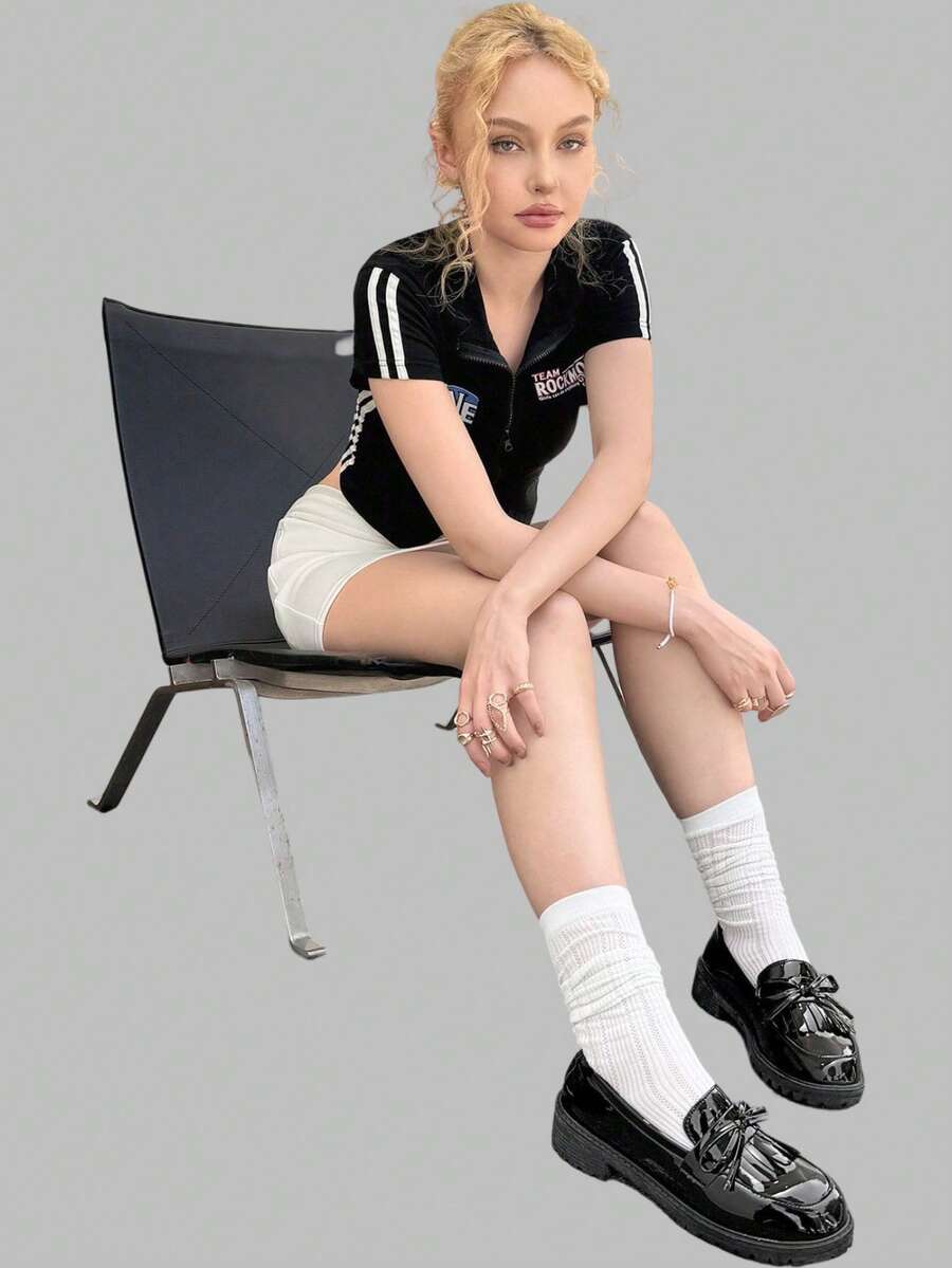 DareSee 女士低跟英伦风法式流苏乐福鞋，饰有蝴蝶结，粗跟，低鞋面，漆皮厚底，情人节、音乐节、Y2K 节、秋季、圣诞节、冬季圣诞礼物 - 黑色 - 查看 1