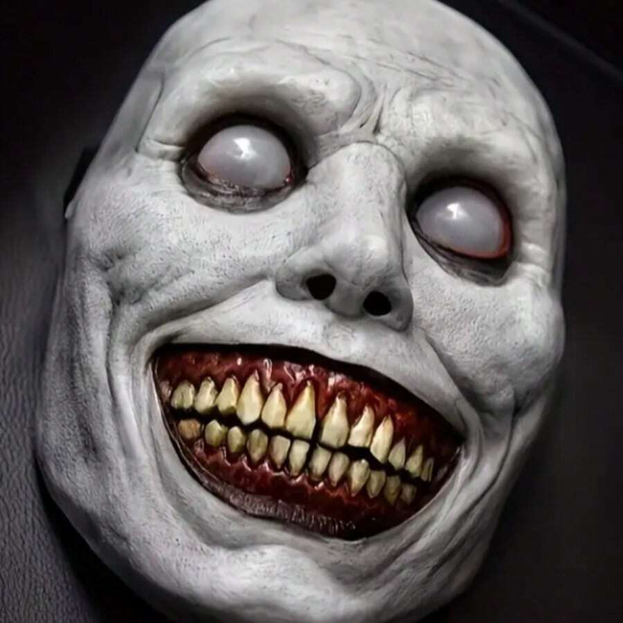 1pc Halloween Smiling Devil Mask - Anime Style Thriller Masquerade Mask, Light Beige, Hollow Eyes And Sharp Teeth Design, Lightweight And Easy Care, Suitable For Halloween Party, Role Playing And Horror Events - Anime Inspirational Style, Light Material