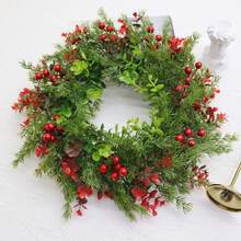 1 pieza/40cm Corona de Navidad artificial con bayas rojas y hojas de eucalipto de plástico, adecuada para decoración navideña interior/exterior, perfecta para puertas principales, paredes del hogar y decoración estacional. La corona de Navidad tiene un aspecto natural, una construcción duradera, un encanto decorativo, es ideal para compradores navideños y es una opción principal para la decoración navideña.