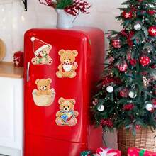 7 piezas Imanes de nevera de pintura de diamantes - Patrón de oso de peluche con gorro de Papá Noel, Kit de pintura de diamantes DIY, Efecto de diamante asimétrico brillante, Ideal para decoración del hogar y regalos de Navidad