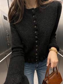 2025 nouveau Pull tricoté élégant à col rond, avec volants superposés et plissés pour femmes. Polyvalent et décontracté, pour l'automne/l'hiver, de couleur gris unicolore