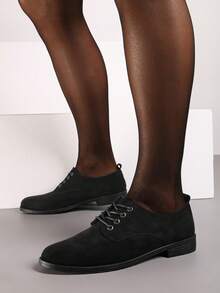 Glänzende Schnüroxfords - Klassische & vielseitige Damenschuhe - Büro/Arbeit, Lässig - Schwarz und Weiss - Übersicht 2