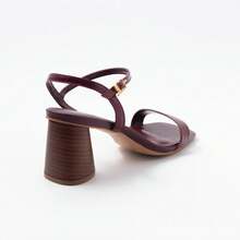 Sandália Fiorella Couro Legítimo Salto Bloco 6,5cm Moda Feminina 2025 tiras - Vinho - Visão 3