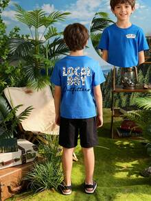 Men's Children's Black T-Shirt With Camouflage Dog Small Print On The Front Chest, And Local Boy Letter Camouflage Dog Moon Pattern Print On The Back. A Casual Boys' Short-Sleeved Shirt Suitable For Daily School Wear, Boys' T-Shirt. - 藍色1 - 查看 1