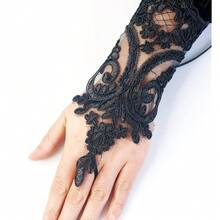 L'VOW 2Pcs Gothic Black Lace Feather Long Gloves For Women Halloween Witch Costume Swan Wristband Cuff{"Color_name":"B-Black"} - B-黑色 - 查看 7