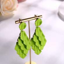 FIBO STEEL Acrylic Petal Earrings For Women Red Statement Earrings Dangle Rhombic Boho Flower Lime Green Orange Rose Big Bold Colorful Costume Jewelry Long Drop Dangle Earrings{"Color_name":"LightGreen"} - 淺綠色 - 查看 6