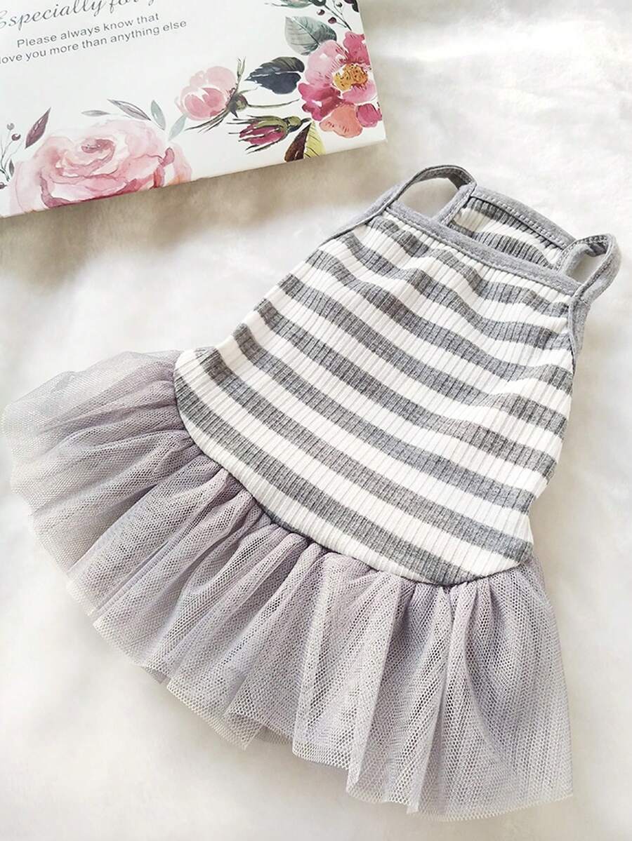 holdhoney Polyester Mesh Dress, Gray-White Striped Gauze Dress, Summer Thin, Soft And Skin-Friendly, Cat And Dog Pullover Dress, Cute And Casual, Elegant, Small Dog Clothing, Princess Strap, Spring And Autumn Tank Dress, Suitable For Cat And Dog Owners For Outdoor Travel Dressing Clothes.