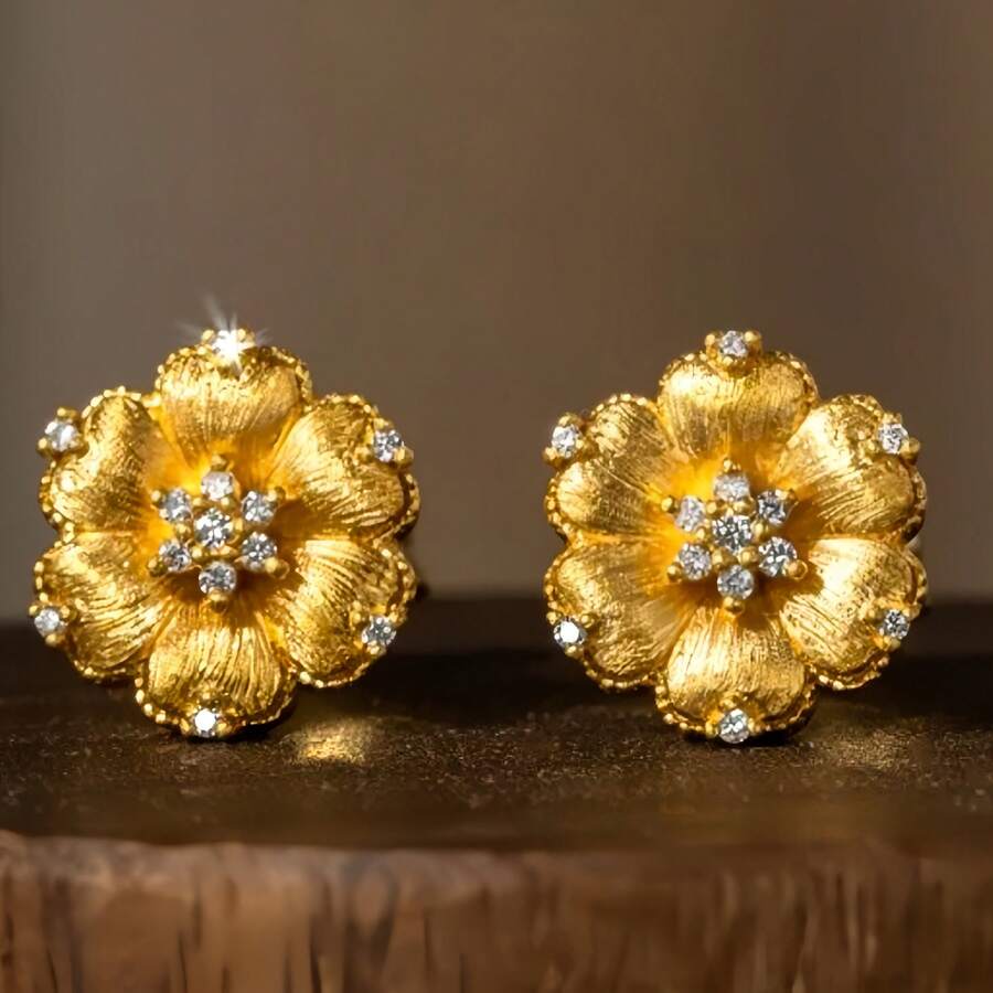 18K镀金优雅花卉耳钉，复古风格女士珠宝 - 金色 - 查看 1