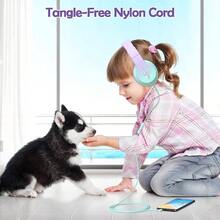 - Auriculares con para nios, con micrfono, limitador de volumen de 8594 dB para nias y nios, auriculares plegables para aprendizaje y entretenimiento, color morado oscuro - Púrpura claro - Ver 4