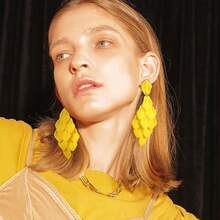 FIBO STEEL Acrylic Petal Earrings For Women Red Statement Earrings Dangle Rhombic Boho Flower Lime Green Orange Rose Big Bold Colorful Costume Jewelry Long Drop Dangle Earrings{"Color_name":"Yellow"} - 黃色 - 查看 3