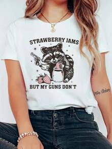 Strawberry Jams But My Gun Dont Funny Racoon Vintage T-Shirt Print T-Shirt, Casual Crew Neck Short Sleeve Comfort Tee Top For Spring & Summer, Women's Clothing - trắng - Xem 1