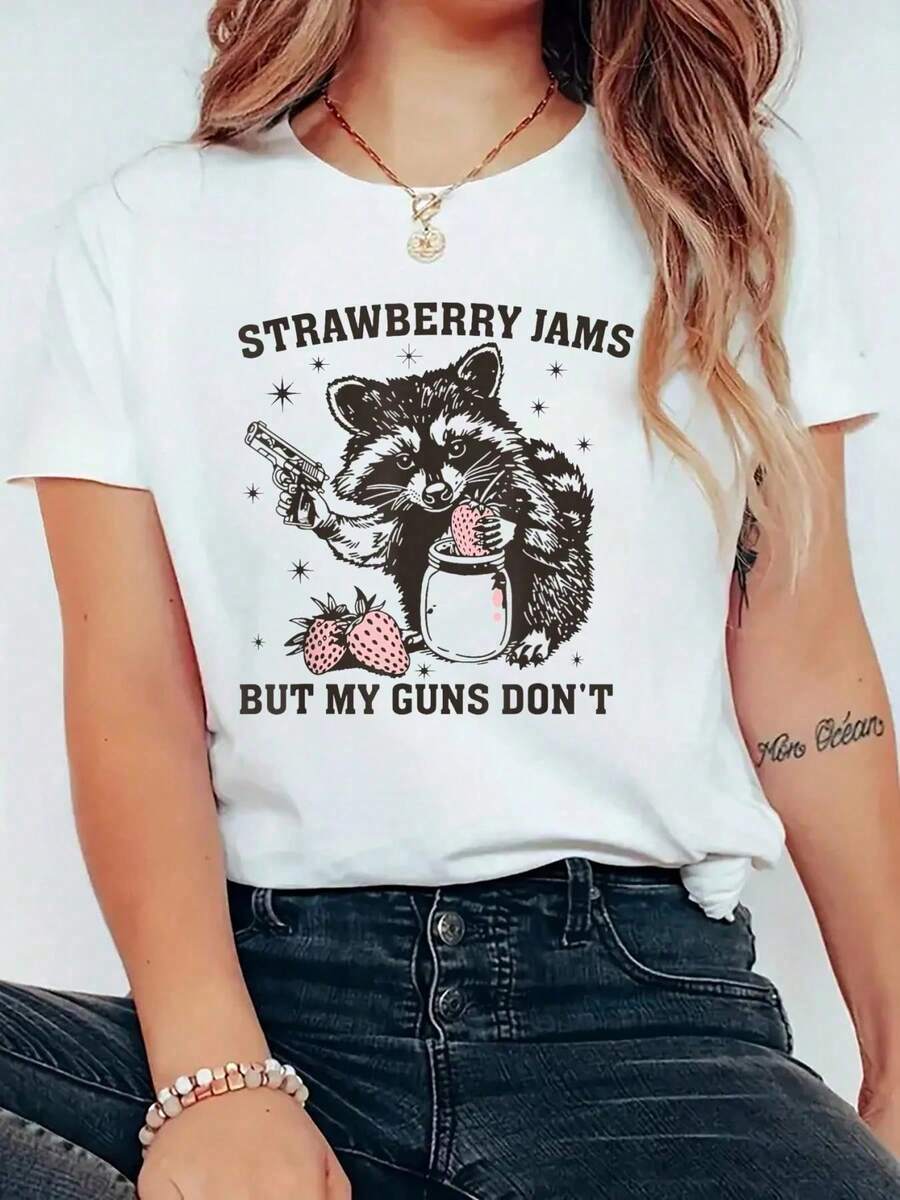 Strawberry Jams But My Gun Dont Funny Racoon Vintage T-Shirt Print T-Shirt, Casual Crew Neck Short Sleeve Comfort Tee Top For Spring & Summer, Women's Clothing - trắng - Xem 1