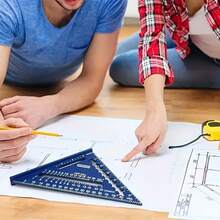 Transportador de precisión de aluminio, escuadra triangular roja de carpintero con borde dentado, ideal para trabajos de carpintería, bricolaje, decoración del hogar y proyectos de diseño, juego de accesorios de herramientas, cantidad claramente marcada, diseño compacto, construcción robusta, accesorios de herramientas resistentes a los arañazos. Adecuado para entusiastas del bricolaje, medición industrial profesional, calibración de equipos de gimnasio, medición de muebles de cocina del hogar y como regalo para caballeros. - Multicolor - Ver 5