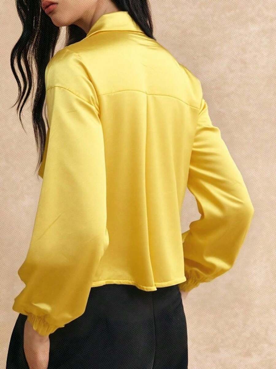 Camisa casual de mujer con cuello de solapa abotonada satinada manga larga amarilla - Amarillo - Ver 1