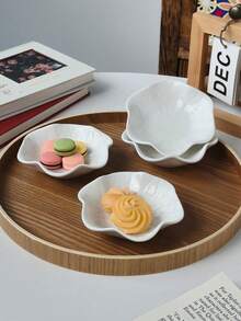 1pc/2pcs/4pcs Set French High-End White Ceramic Petal Dessert Plate, Thickened Petal Dessert Plate, Personalized Dried Fruit Snack Plate, Living Room Guest Fruit Small Plate, Household Refined Dipping Sauce Dish, Suitable For Restaurant, Dessert Shop, Living Room - White - View 9
