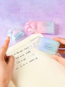 1 Pc Cat's Paw Shape Gradient Color Correction Tape, Inner Core With 12 M Length, Study Homework Answer Typo Text Correction Tape, Fashionable And Portable School Supplies, A Must-Have For The Back-To-School Season,A Gift For A Friend