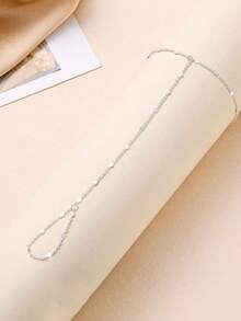 1pc Minimalist Fashion Metal Clip & Flat Chain Linked Finger Ring Bracelet (Handmade Chain Cut To Proper Size, Random Number Of Disc Charms)