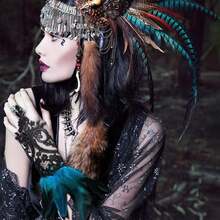 L'VOW 2Pcs Gothic Black Lace Feather Long Gloves For Women Halloween Witch Costume Swan Wristband Cuff{"Color_name":"A-Bluegreen"} - A-藍綠 - 查看 3
