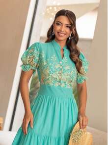 Vestido midi Luxo bordado algodão com gola botao manga curto