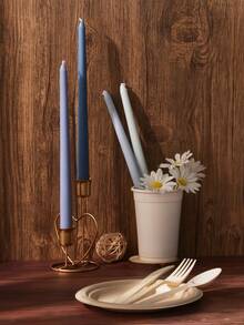 Diese Box enthält vier langstielige Kerzen in einem Farbverlauf-Set, geeignet für Hochzeiten, Feiertage, Kerzenlichtdinner, romantische Abendessen und andere Anlässe. Sie eignen sich auch ideal für Hochzeitsdekoration, Geburtstagsfeiern, Heimdekoration und Schlafzimmerdekoration.