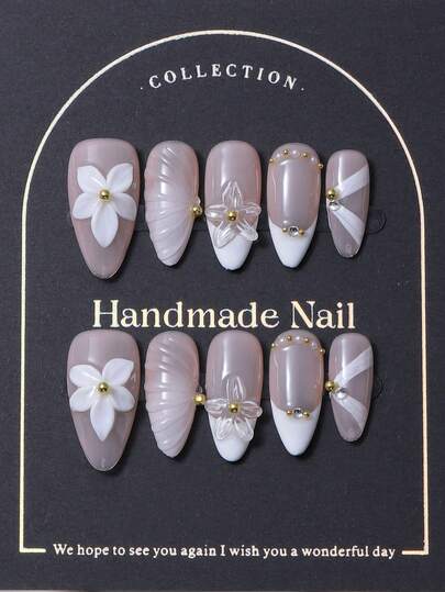 10件套按压式指甲，杏仁形指甲套，手绘法式3D立体雕刻图案，珍珠和钻石镶嵌。奢华纯手工装饰指甲。充满个性的Y2K风格。优雅大气。适合女士和女孩佩戴。