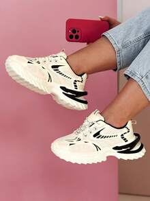 Damen Sneaker mit futuristischem Design, hochbesohlte Fashion-Schuhe aus Kunstleder und Stoff, bequeme Lifestyle-Schuhe für den Alltagslook, stylische urbane Schnür-Sneaker, moderne Damenschuhe für den Alltag - Beige - Übersicht 2