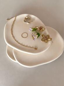 2pcs/1pc 5.52*4.73 Inch Asymmetric Plaster Jewelry Tray. A Uniquely Designed Decorative Jewelry Dish, Can Be Used For Jewelry Storage And Display, Also As A Home Decor. An Excellent Choice For Valentine's Day Gift.,Room Decor - Multicolor - View 3