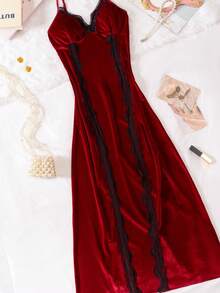 Nuevo camisón sexy con abertura alta, de terciopelo con parches de encaje bordado con flores de lámina metálica