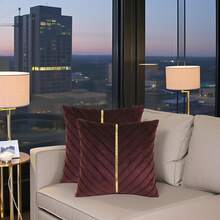 Navy Blue Velvet Throw Pillow Covers 18 X 18 Inch Pack Of 2 With Gold Leather Decor For Couch, Luxury Modern Pillowcases For Living Room, Bedroom Sofa Cushion Bed - 酒紅色 - 查看 9