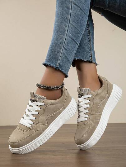 女士休闲运动鞋，系带软底平底舒适女式滑板鞋，轻便低帮日常鞋