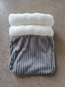 Winter Warm Closed Tunnel Pet Bed For Small/Medium Cats & Dogs – Thick Plush Thermal Lined Enclosed Sleeping Bag, Anti-Draft Non-Slip Waterproof Bottom Nest Pad, Machine-Washable Cozy Den For Kittens/Puppies/Senior Pets, Ideal For Cold Weather Hiding & Napping (Indoor/Crate Use)