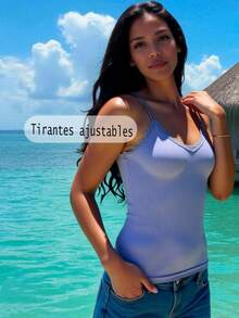 Kit de 4 camisetas de tirantes finos para mujer, multicolor, clásicas y casuales, tela de nailon y elastano, aptas para temporadas de primavera y verano. Textura acanalada. Diseño ajustado, muy cómodo y ligero. Cuello en "V" y espalda descubierta. Pequeño y delicado encaje sobre el busto. Te llegarán 4 camisetas de tirantes en colores al azar. - Multicolor - Ver 3