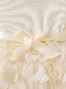 少女优雅长袖连衣裙，紫色蝴蝶贴花和荷叶边细节，腰带装饰，纯色华夫格纹理简约时尚蝴蝶网纱罩衫 - 杏色 - 查看 6