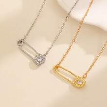 1pc Creative Chrysanthemum Zirconia Brooch Necklace, Devil's Eye Pendant Clavicle Chain, Minimalist Floral Element Necklace, Suitable For Daily Wear And Unique Gift