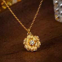 女士优雅奢华复古18K镀金锆石浪漫花瓣吊坠项链 - 金色 - 查看 3