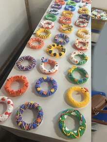 2个泡沫花环圈，DIY聚苯乙烯圆形花环，适用于婚礼、生日派对、万圣节、圣诞节、情人节装饰、人造花环制作、背景装饰、复活节装饰品 - 彩色 - 查看 6