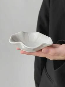 1pc/2pcs/4pcs Set French High-End White Ceramic Petal Dessert Plate, Thickened Petal Dessert Plate, Personalized Dried Fruit Snack Plate, Living Room Guest Fruit Small Plate, Household Refined Dipping Sauce Dish, Suitable For Restaurant, Dessert Shop, Living Room - White - View 15