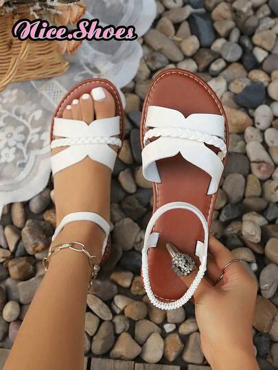 Kadınlar için Yeni Moda Sandaletler Düz Slip-On Stil Vintage Dokuma Deri Günlük Roma Sandaletler, Beyaz, Siyah, Kahverengi Renklerinde Mevcuttur